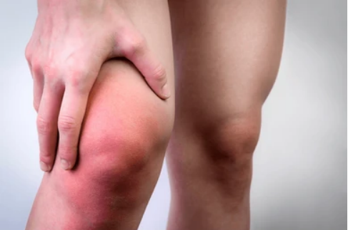 What Causes Fluid on Knee 2 Years After Knee Replacement